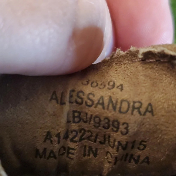 NWT Bongo Womens Zipper Up Ankle Booties with Fringe & Rivet Side Design - Picture 13 of 13